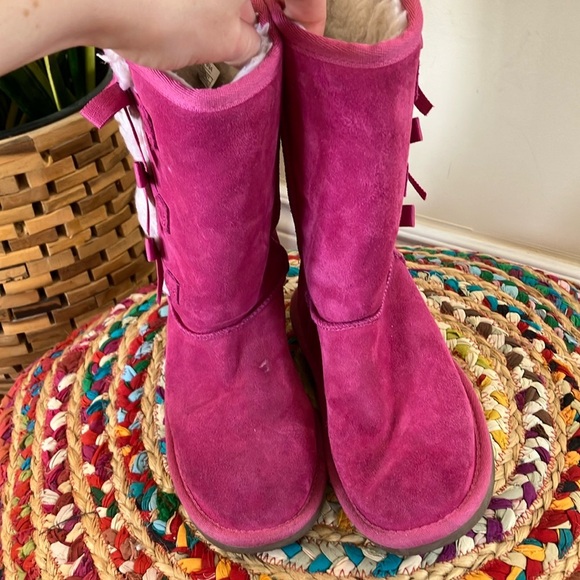 UGG Pink Suede Bow Boots - Picture 1 of 6